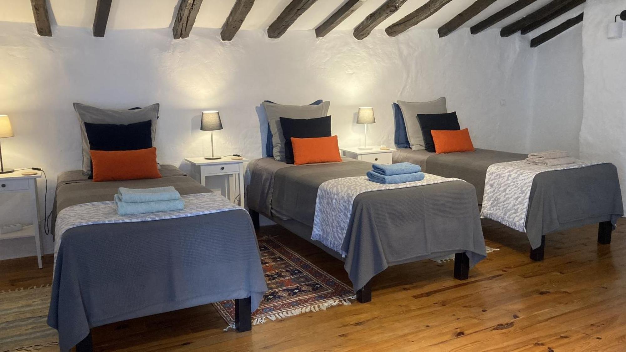 Les Deux Chevaux Chambres D'Hotes Rouvenac Exteriör bild